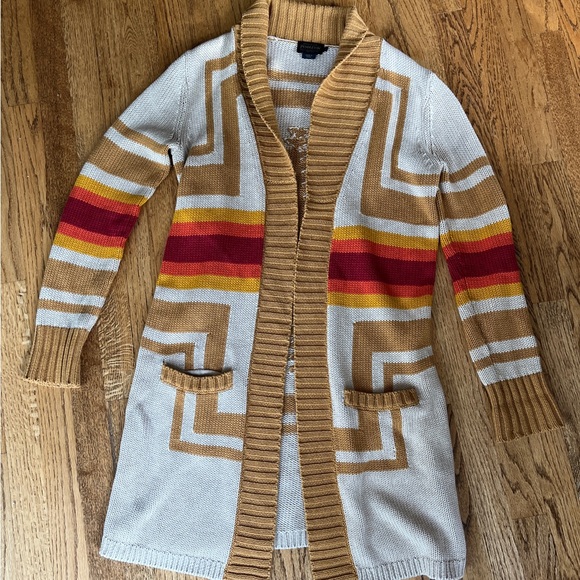 Harding Sweater | Pendleton - Picture 3 of 9